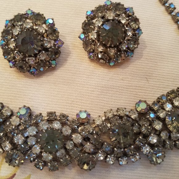 Vintage Necklace & Earring Set - Picture 4 of 10